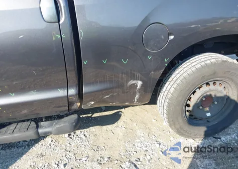 2011 Toyota Tundra Grade 5.7L V8 z USA, uszkodzony, nr VIN 5TFUW5F16BX187882